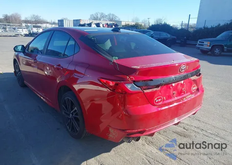 2025 Toyota Camry Xse z USA, uszkodzony, nr VIN 4T1DAACK8SU013099